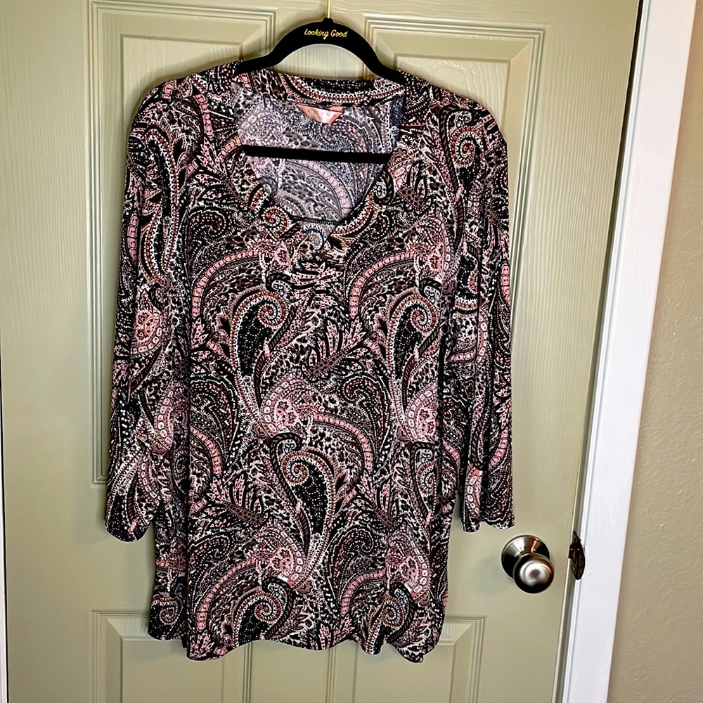 EUC Lovely Paisley 3/4 Sleeve Top- Amana